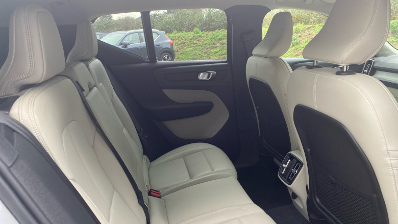 Volvo Xc40 2.0 T4 Inscription 5dr Geartronic Petrol Estate